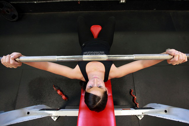 michigan-high-school-girl-doing-strength-training